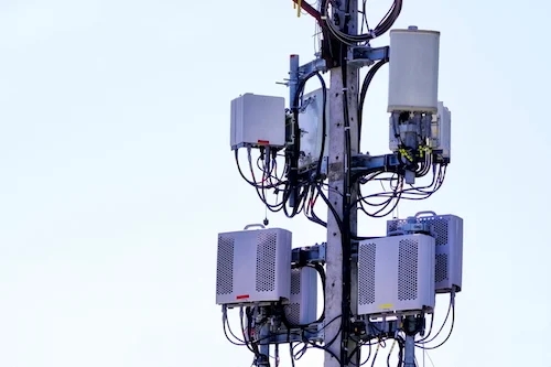 “Gone in 30 Minutes” – Next on Europe’s Doomsday List: Collapse of Cell Phone Networks 5g-danger-mobile-cell-tower