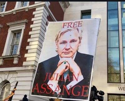 Selling out Julian Assange  Free-julian-x